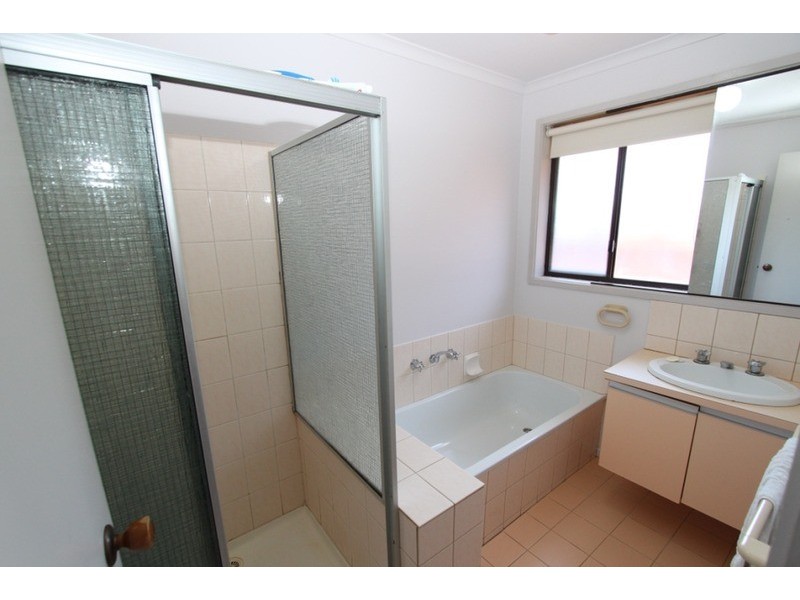 13 Barnong  Close, Kurunjang VIC 3337