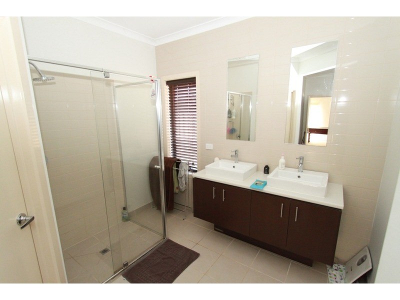 19 Kevington Drive, Eynesbury VIC 3338