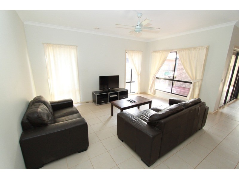 19 Kevington Drive, Eynesbury VIC 3338