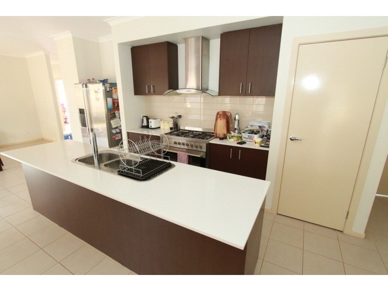 19 Kevington Drive, Eynesbury VIC 3338