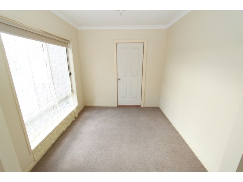 2 Themeda View, Melton West VIC 3337