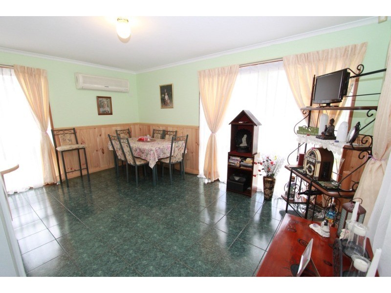 3 Wilong  Close, Kurunjang VIC 3337