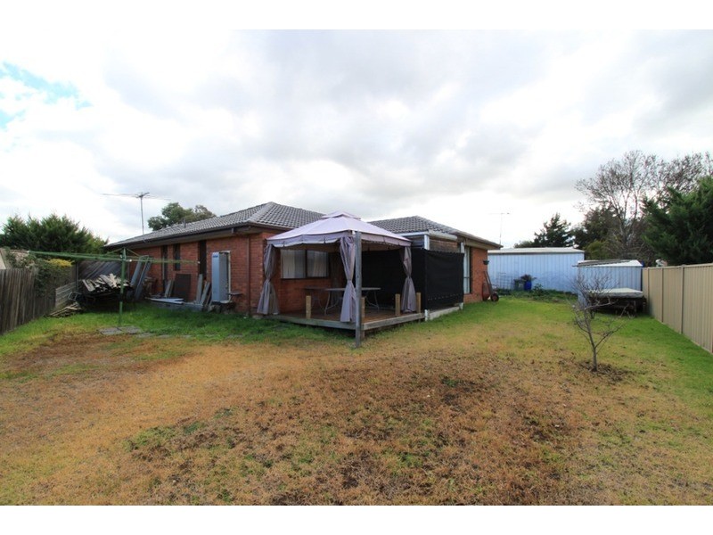 3 Wilong  Close, Kurunjang VIC 3337