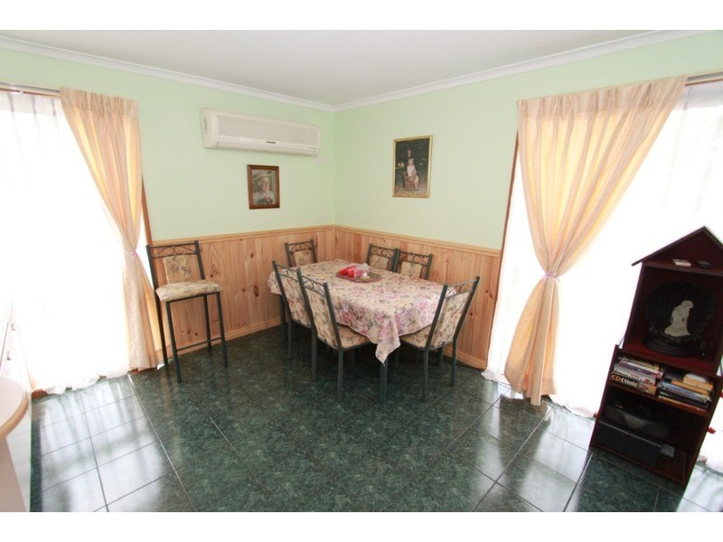 3 Wilong  Close, Kurunjang VIC 3337