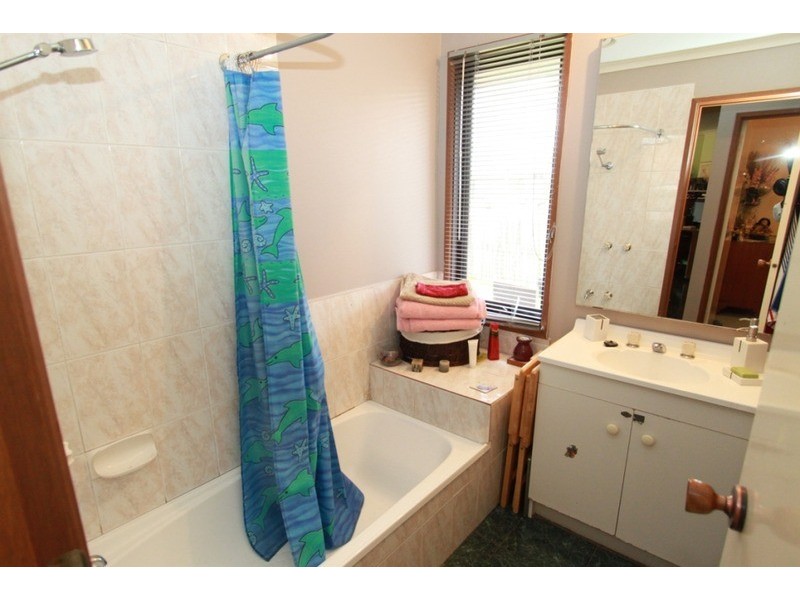 3 Wilong  Close, Kurunjang VIC 3337