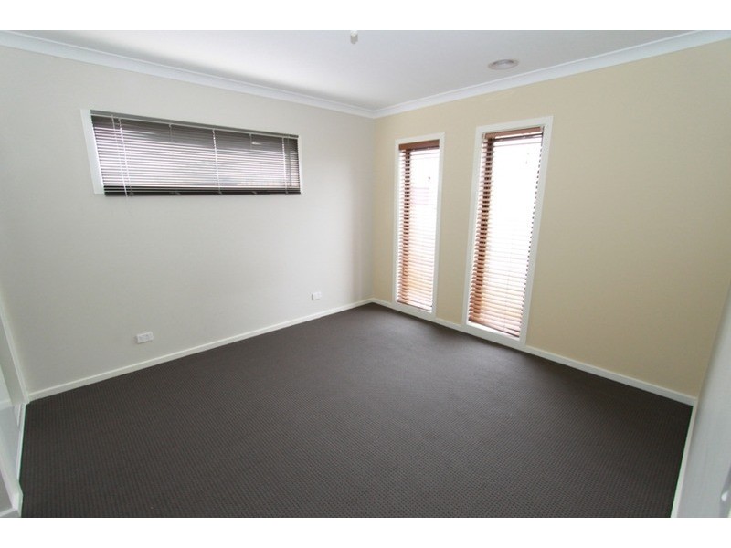 69 Gallery Avenue, Melton West VIC 3337