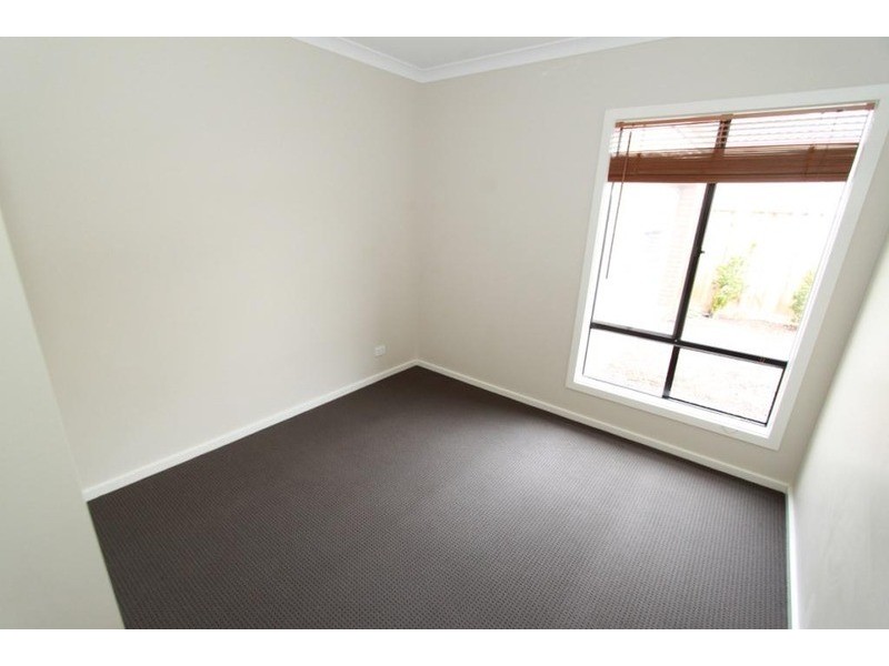 69 Gallery Avenue, Melton West VIC 3337