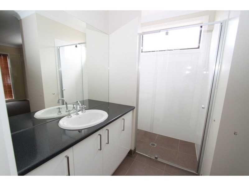 69 Gallery Avenue, Melton West VIC 3337