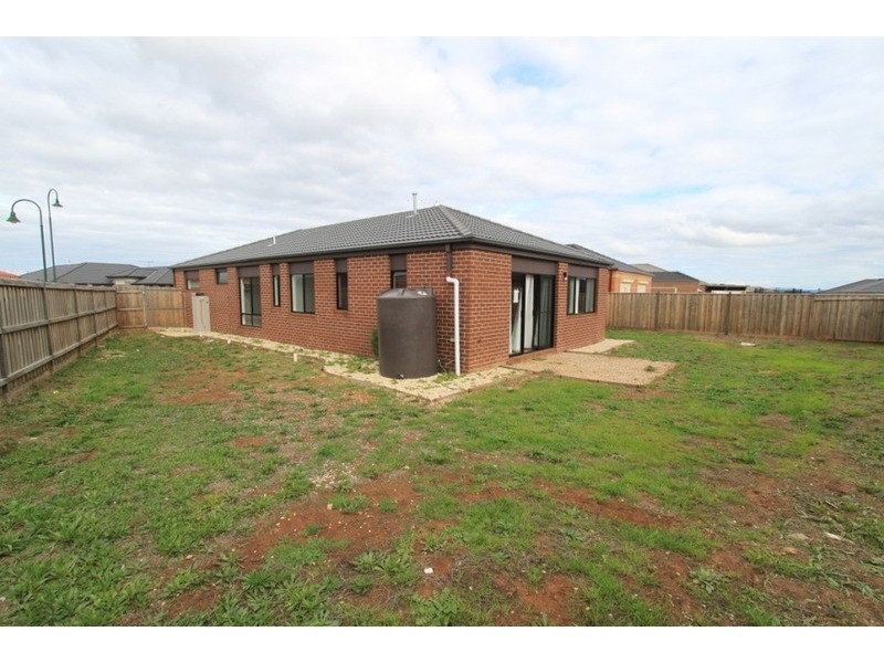 69 Gallery Avenue, Melton West VIC 3337