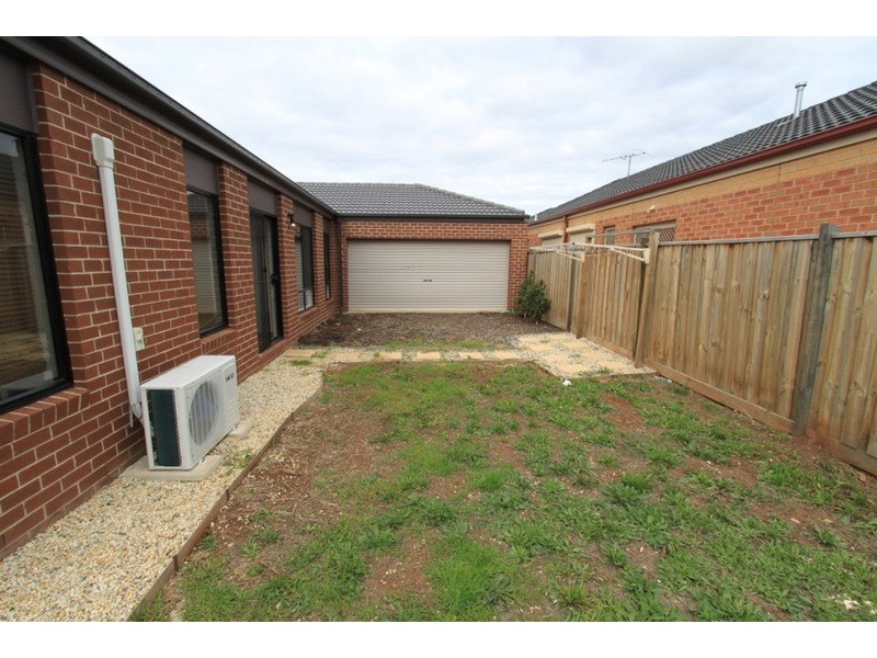 69 Gallery Avenue, Melton West VIC 3337