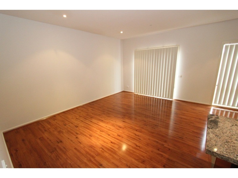 9/62 Andrew Street, Melton South VIC 3338