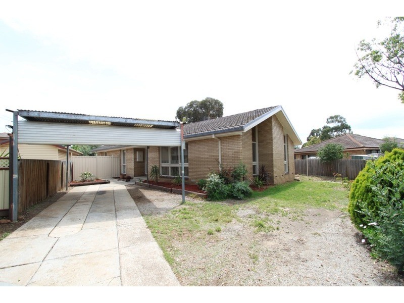7 Lansell Place, Melton West VIC 3337