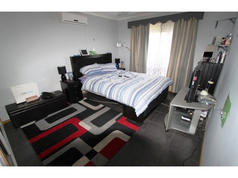 1 Gamalite Drive, Melton West VIC 3337