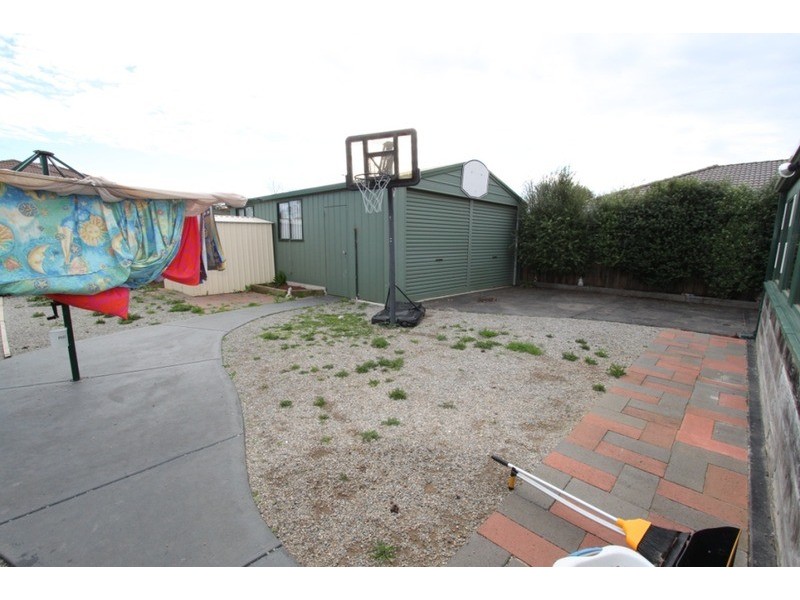 1 Gamalite Drive, Melton West VIC 3337