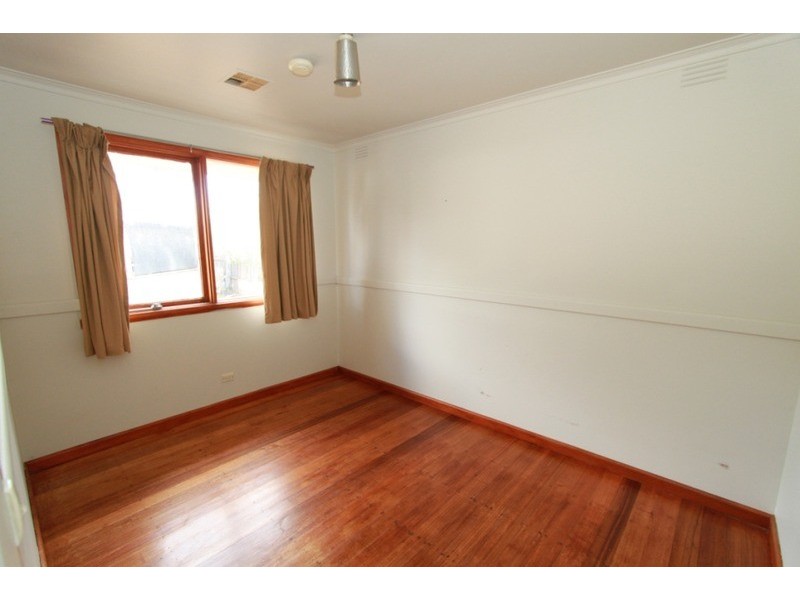 14 Toolern Street, Melton South VIC 3338