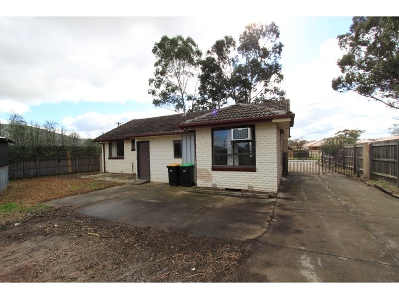 14 Toolern Street, Melton South VIC 3338