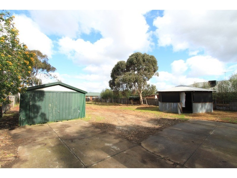 14 Toolern Street, Melton South VIC 3338