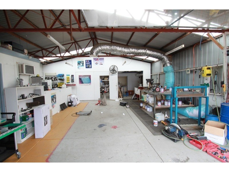 7/13 Melton Valley Drive, Melton VIC 3337