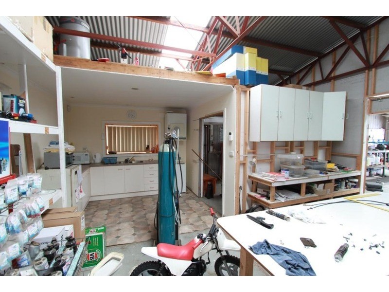 7/13 Melton Valley Drive, Melton VIC 3337