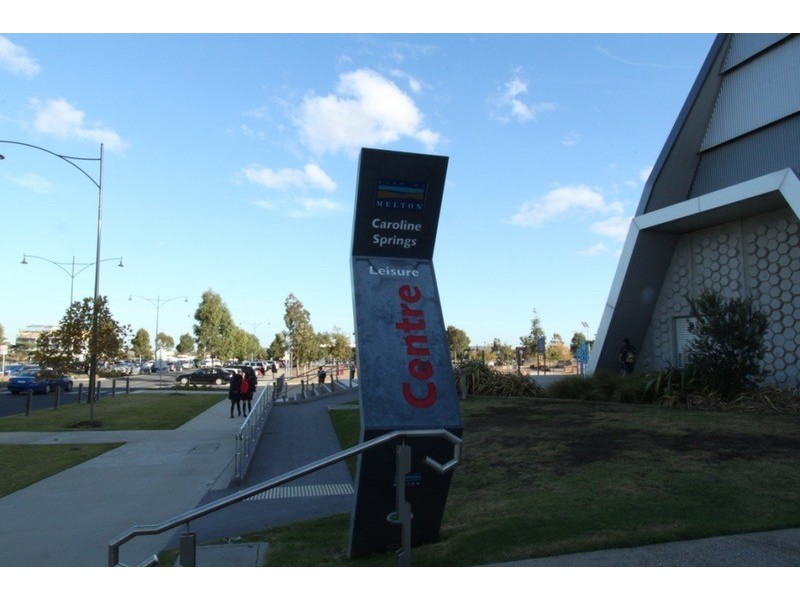 6/76 The Esplanade, Caroline Springs VIC 3023