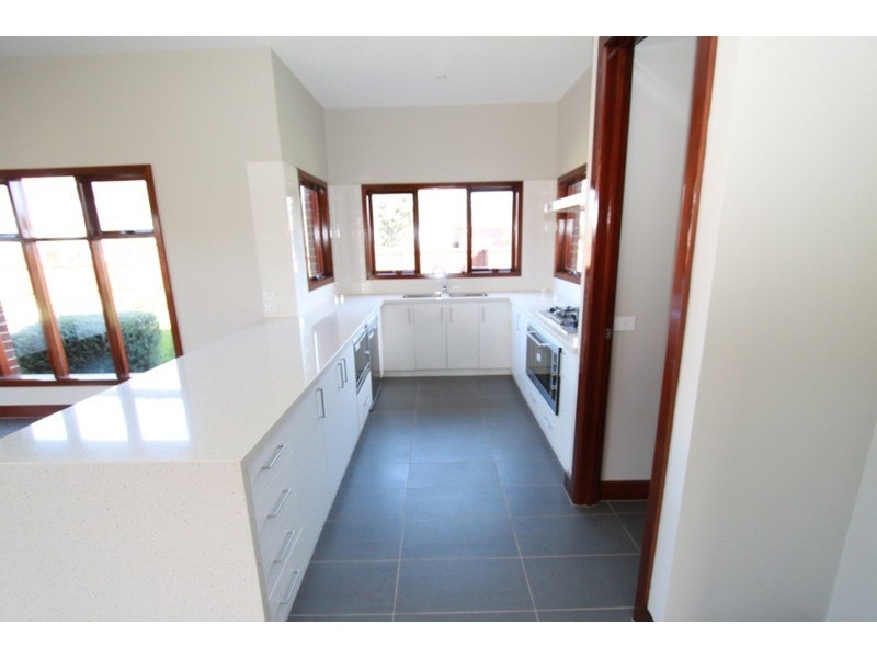 16 Walhalla  Drive, Eynesbury VIC 3338