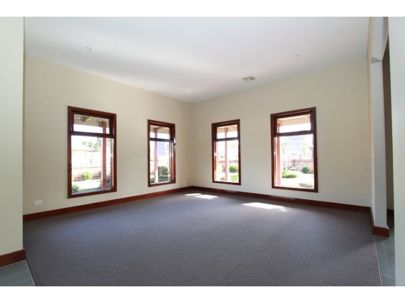 16 Walhalla  Drive, Eynesbury VIC 3338