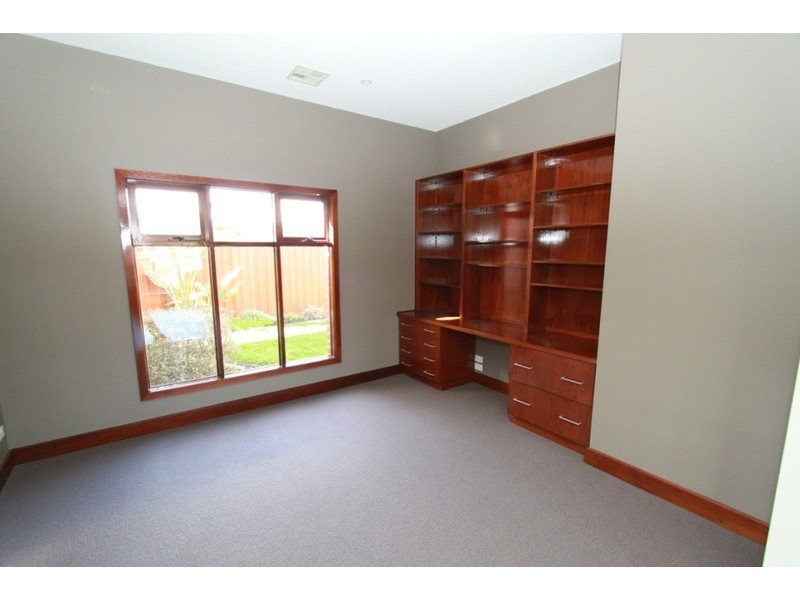 16 Walhalla  Drive, Eynesbury VIC 3338