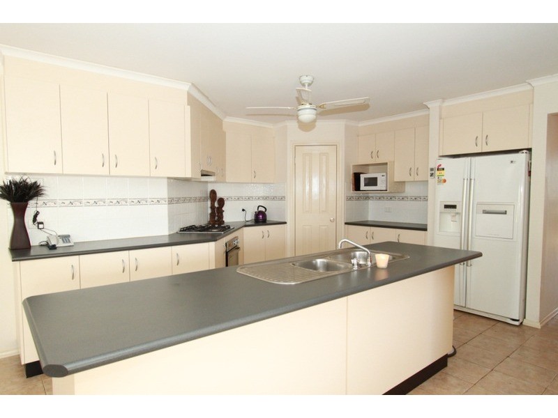 65 Killarney Drive, Melton VIC 3337