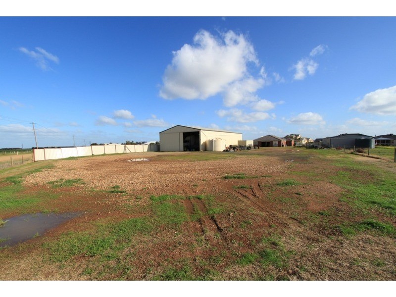 65 Killarney Drive, Melton VIC 3337