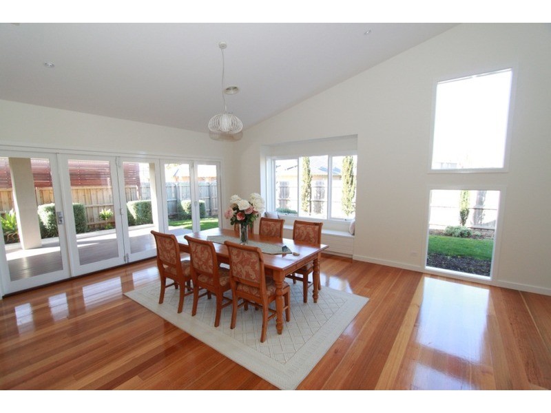 18 Walhalla Drive, Eynesbury VIC 3338