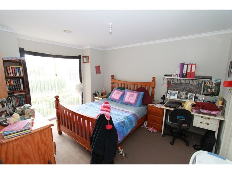 1/16 Linda Drive, Kurunjang VIC 3337