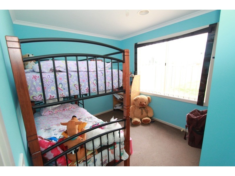 1/16 Linda Drive, Kurunjang VIC 3337