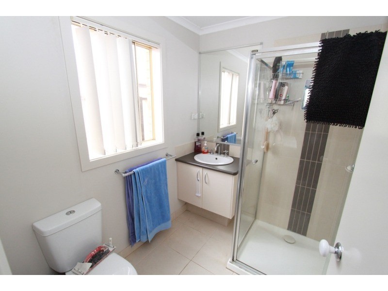 1/16 Linda Drive, Kurunjang VIC 3337