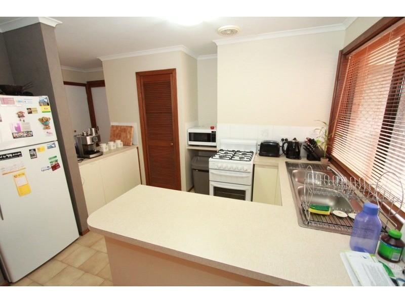 1/58 Andrew Street, Melton South VIC 3338