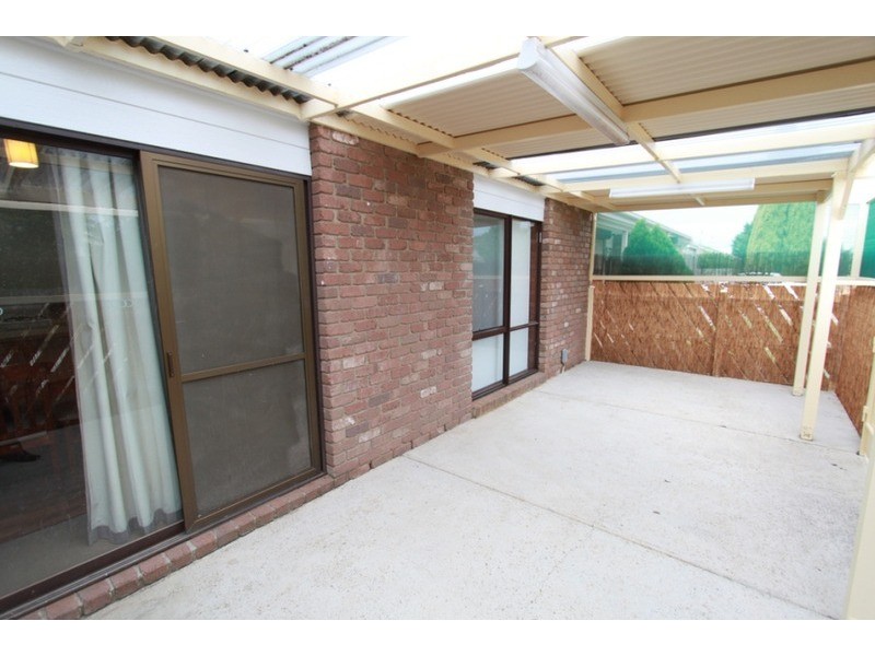 1/58 Andrew Street, Melton South VIC 3338