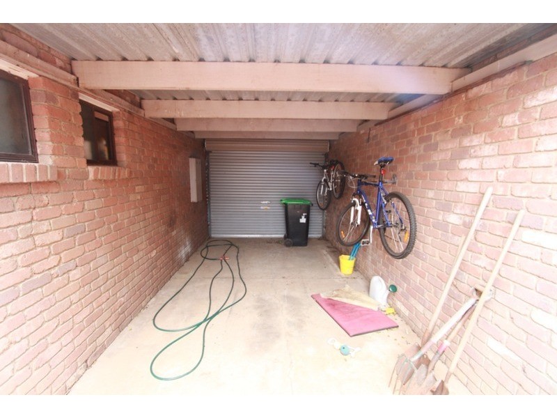 1/58 Andrew Street, Melton South VIC 3338