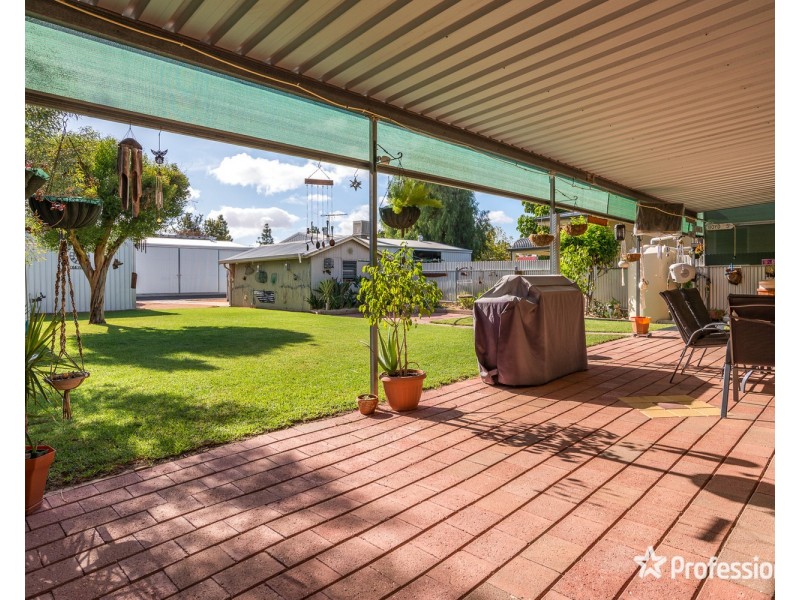 33 Adelaide Street, Wentworth NSW 2648