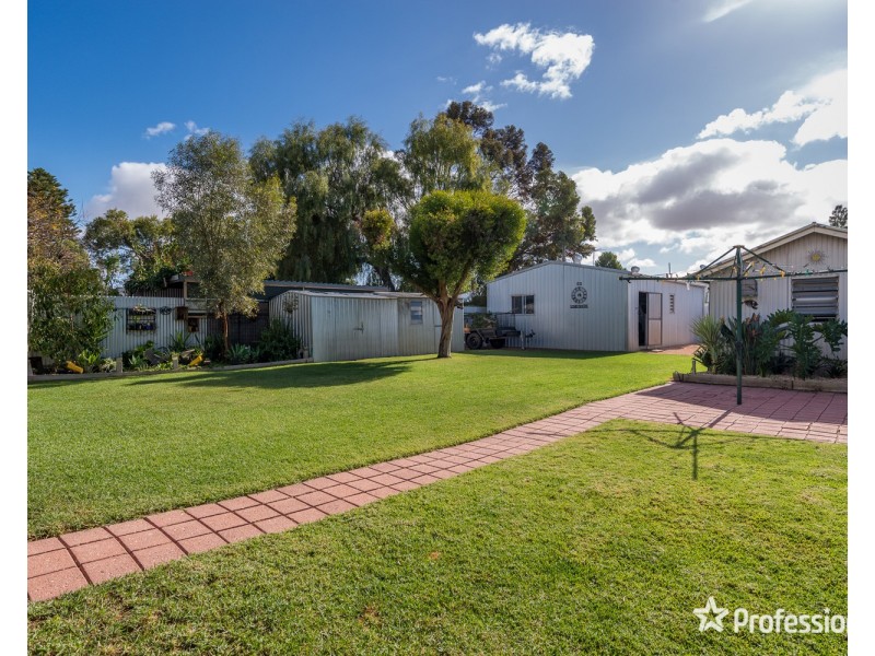 33 Adelaide Street, Wentworth NSW 2648