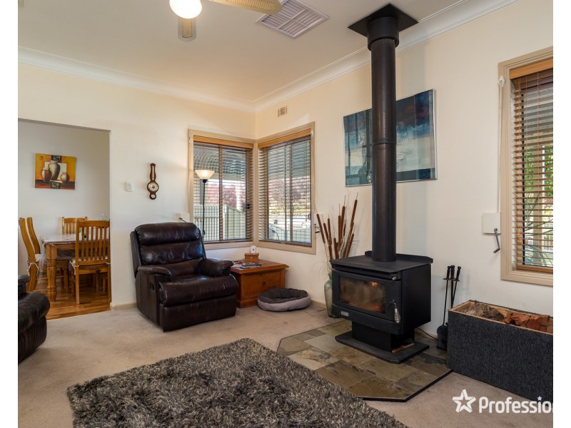 33 Adelaide Street, Wentworth NSW 2648