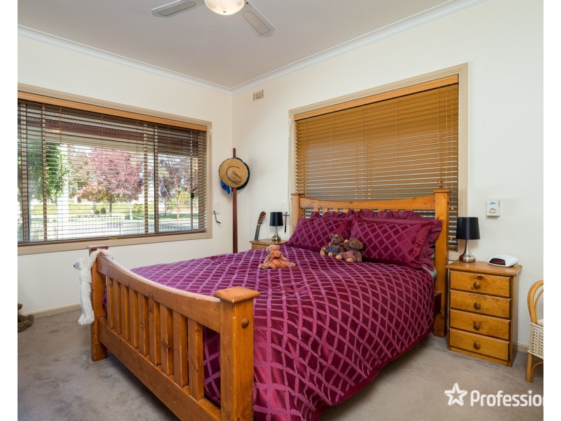 33 Adelaide Street, Wentworth NSW 2648