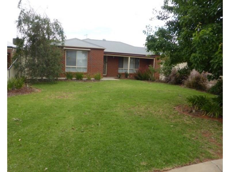 82 Summer Drive, Buronga NSW 2739