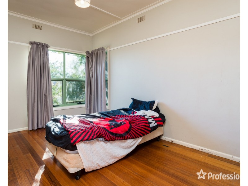 11 Westcliffs Crescent, Red Cliffs VIC 3496