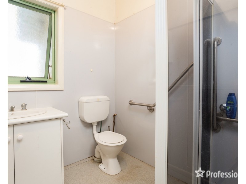 11 Westcliffs Crescent, Red Cliffs VIC 3496