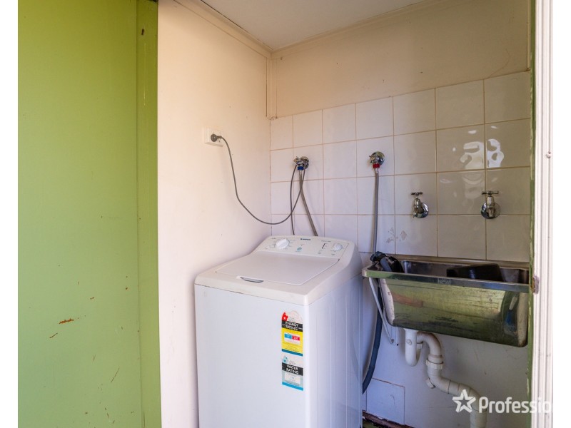 11 Westcliffs Crescent, Red Cliffs VIC 3496