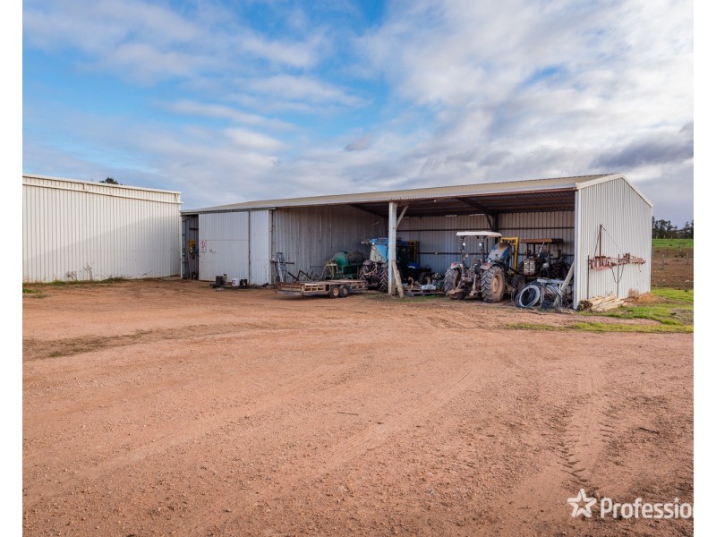 2756 Tapalin Mail Road, Euston NSW 2737
