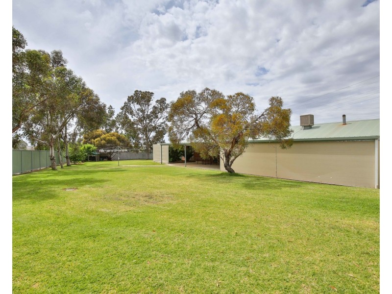 651 Woomera Avenue, Red Cliffs VIC 3496