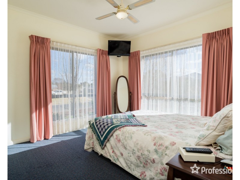 5 Fiona Drive, Gol Gol NSW 2738