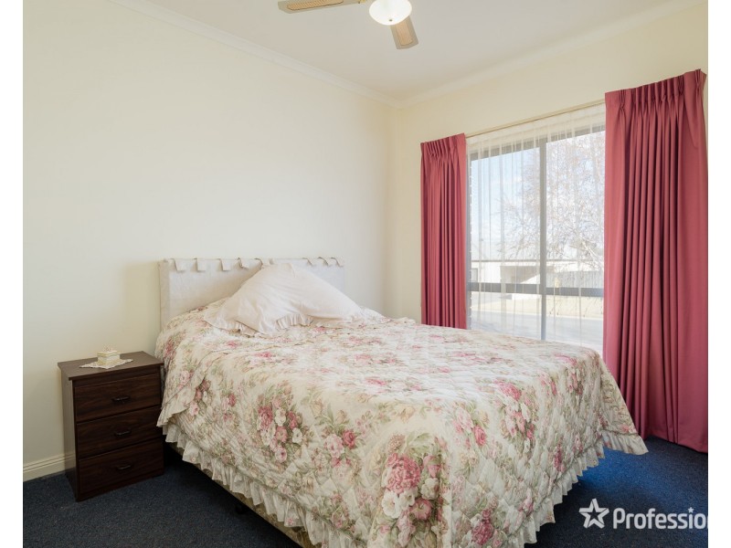 5 Fiona Drive, Gol Gol NSW 2738