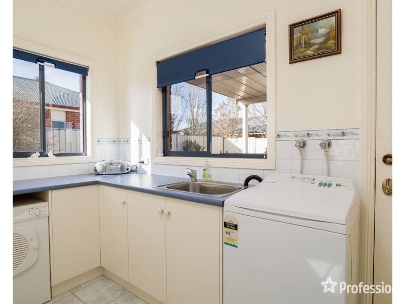 5 Fiona Drive, Gol Gol NSW 2738