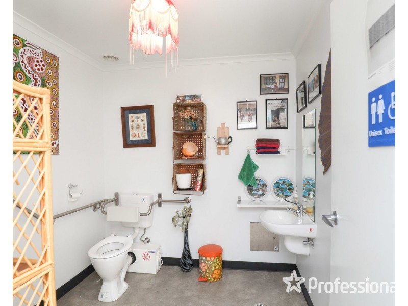 37 Deakin Avenue, Mildura VIC 3500